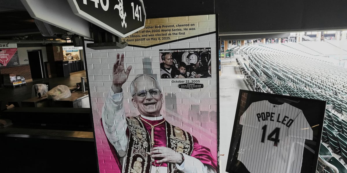 White Sox unveil a graphic installation honoring Pope Leo XIV and his World Series appearance
