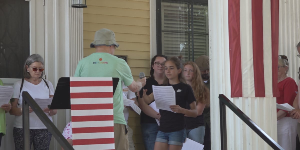 Houlton community reads Declaration of Independence aloud